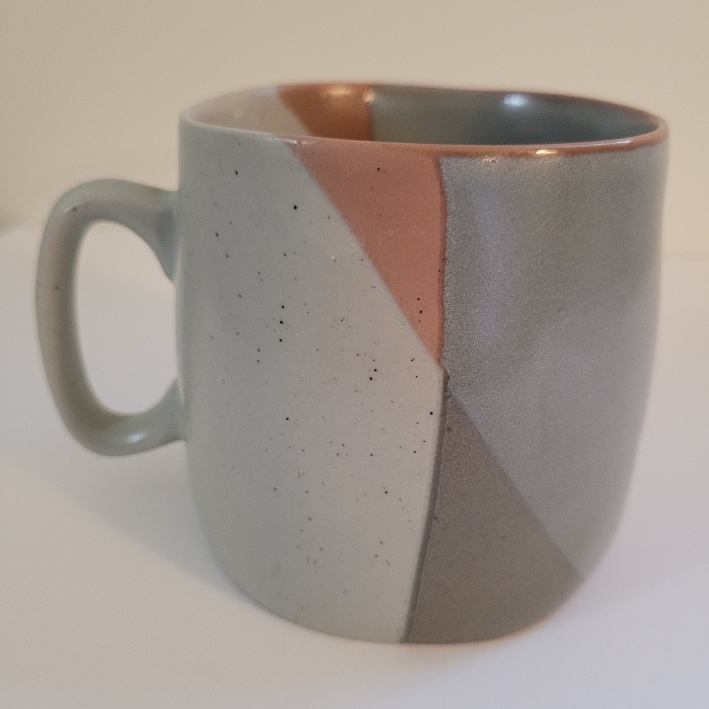 Hearth and Hand stoneware mug - Picture 3 of 4